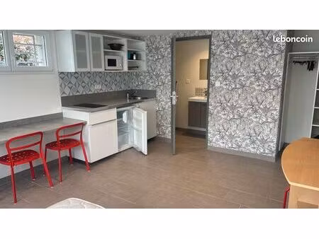 grand studio meublé proche iut et hopital