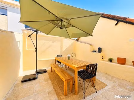 comme une maison t3 en rez-de-jardin avec garage et climatisation