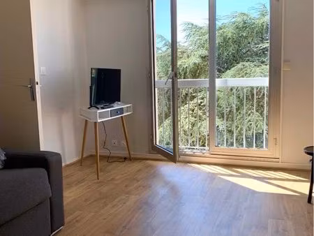 location/ à louer studio meublé orléans proche tram