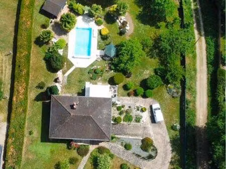 maison sur grand terrain charentilly