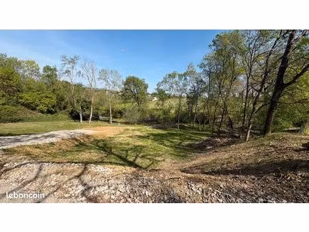 terrain à bâtir pour 2 maisons