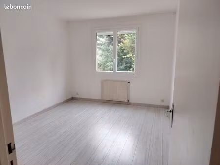 appartement t2 52m2 libre non occupé