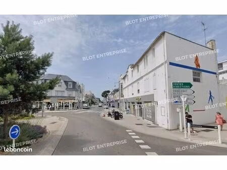 local commercial 49 m²