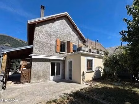 maison 5 pièces 120m²