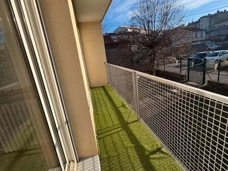 appartement avec balcon - t3/t4