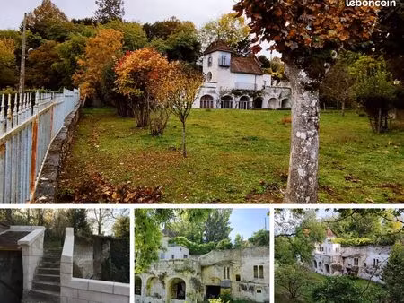 loches : propriété atypique aux pieds de la cité royale - 4000 m² de jardin