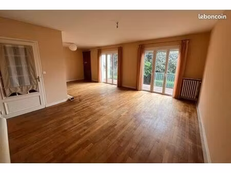 maison 2 pièces 136 m²