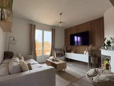 appartement t4 rénové – 66 m² – 3 chambres – garage + parking – exposition plein sud