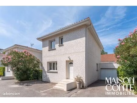 propriété 5 pièces 83 m²