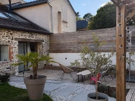 longère de caractère rénovée de 230 m² – guichen –
