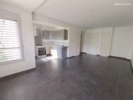 appartement 3 pièces 64 m²