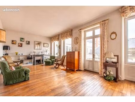 appartement 4 pièces 133 m²
