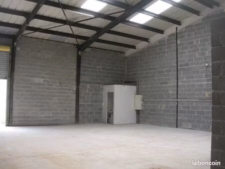 a louer bâtiment industriel de 180 m²