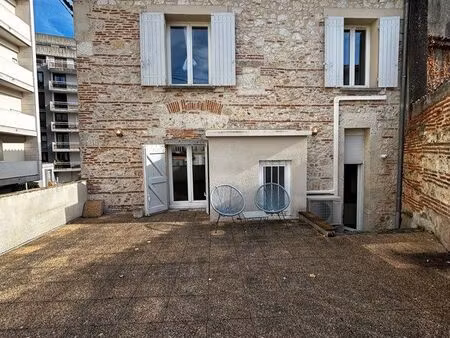 agen marché - maison pierres avec gde terrasse
