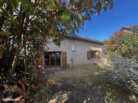 maison 8 pièces 165 m²