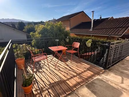 duplex t3 rénové de 69 m² avec terrasse  jardin et 2 garages – secteur recherché