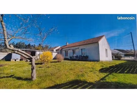 maison 2 chambres 78m2 proche commodités  terrain 850m2 sans vis à vis