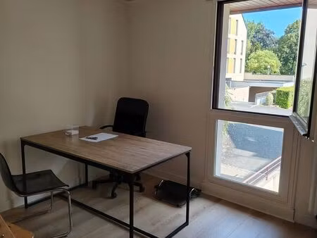 bureau à louer dans cabinet para-médical centre-ville