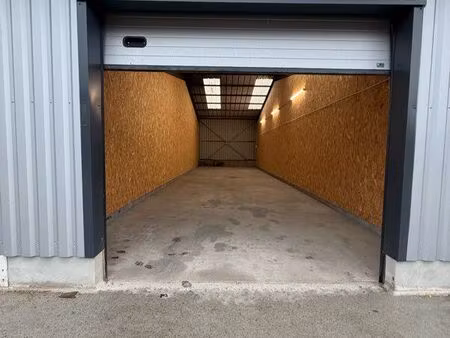 local 100 m2 domloup