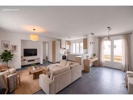 bel appartement f3 traversant avec terrasse