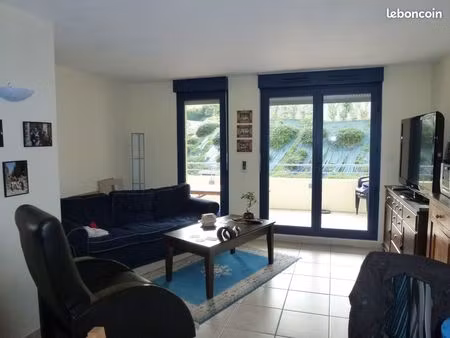 appartement t3 meublé 60 m² à côte pavée – bien aménagé – piscine et standing. proche tout