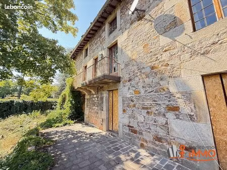 maison 11 pièces 247 m²