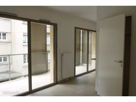 studio 1 pièce 26 m²