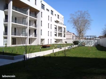 location t3 avec 2 parkings sous-sol