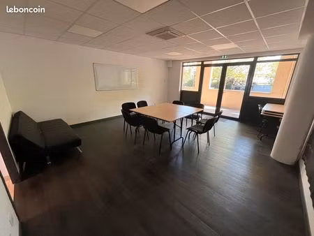 location local commercial environ 250m² divisible orléans droits de l’homme