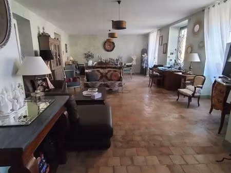 maison familiale avec activité de chambres d'hôtes