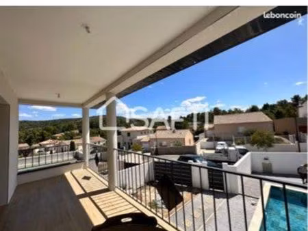 villa récente avec piscine et vue – clermont-l’hérault