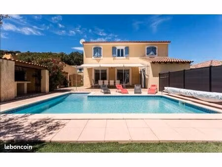 vend villa avec piscine