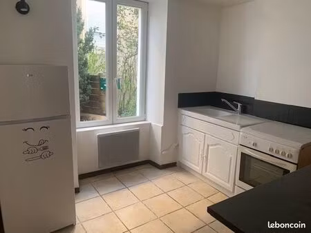 appartement t3 meublé laval centre ville