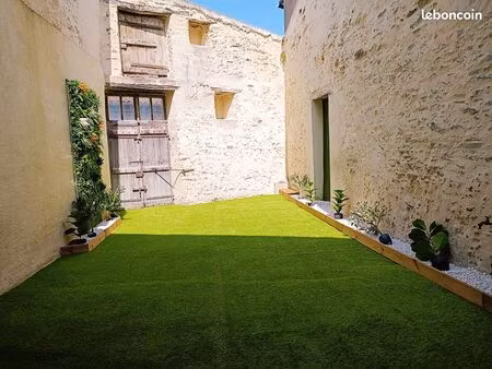 maison 10 pièces 220 m²