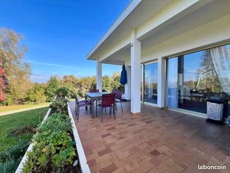 propriété 8 pièces 246 m²