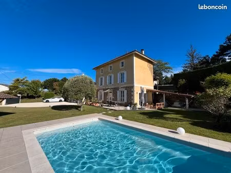 maison familiale de 177 m² avec piscine à agnin  entre lyon  valence et grenoble