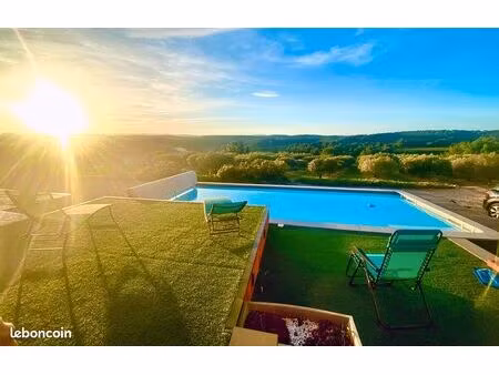 villa d'exception avec piscine  hangar et oliveraie – cadre privilégié à quarante