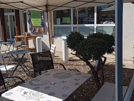 local professionnel bien-etre - 36m2 - clientèle existante - location à la journée possibl