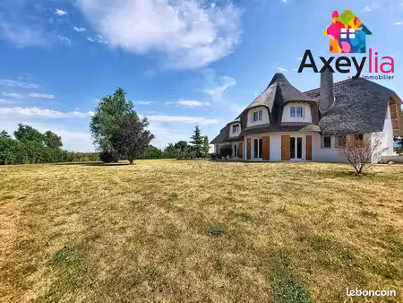 maison 9 pièces 332 m²