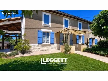 maison 9 pièces 234 m²