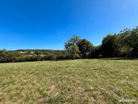 terrain 1 100 m² martel