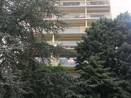 t1 proche centre ville au calme