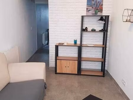 maisonnette avec cour