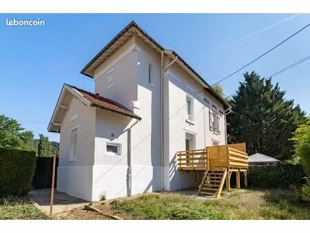 maison 4 pièces 85 m²