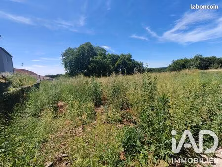 terrain 548 m² cutry