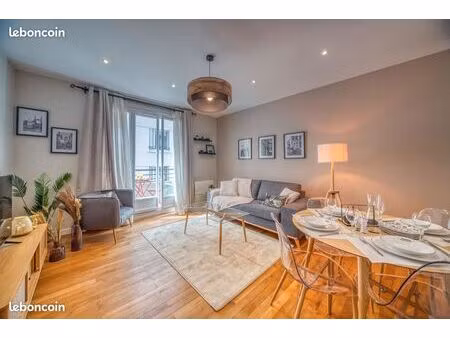 2 pièces · 42 m²2 pièces  42 m² · grenoble 38000 · quartier hyper-centre