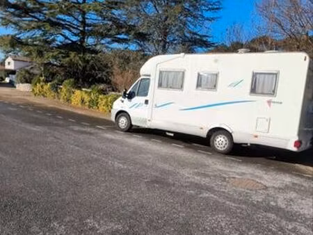 emplacement parking