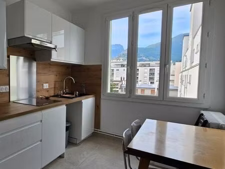 appartement t3 meublé pour étudiant 56 m²  libre