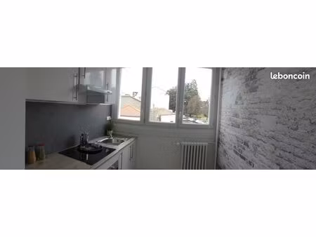t5 traversant  très lumineux  dispo 15/9