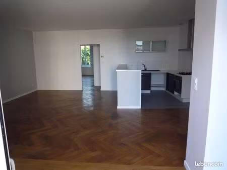 appartement t3 hyper centre